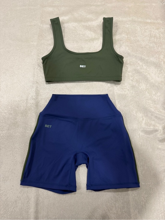 SET Active Pants - Set Active Green Sports Bra and Blue Active Shorts Set